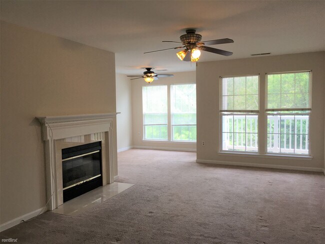 Building Photo - 3112 River Bend Ct