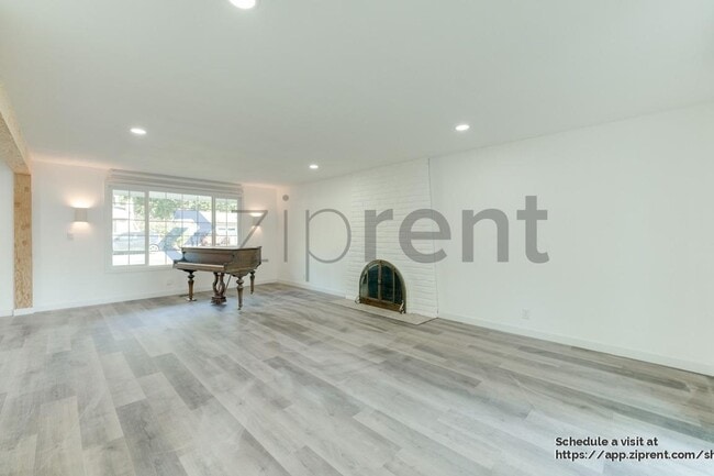 Foto del edificio - 12225 105th Ave NE