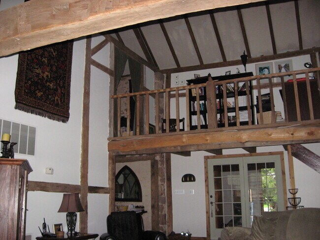 Building Photo - 5694 Carversville Rd