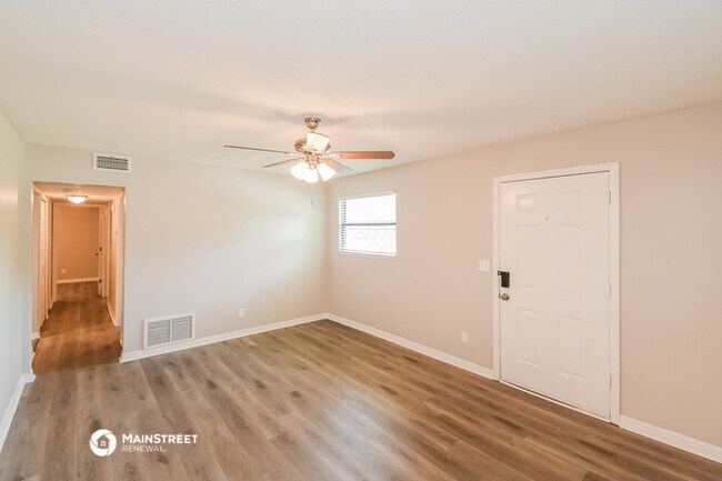 Building Photo - 2327 Burpee Dr