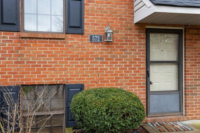 Foto del edificio - 572 El Paseo Pl