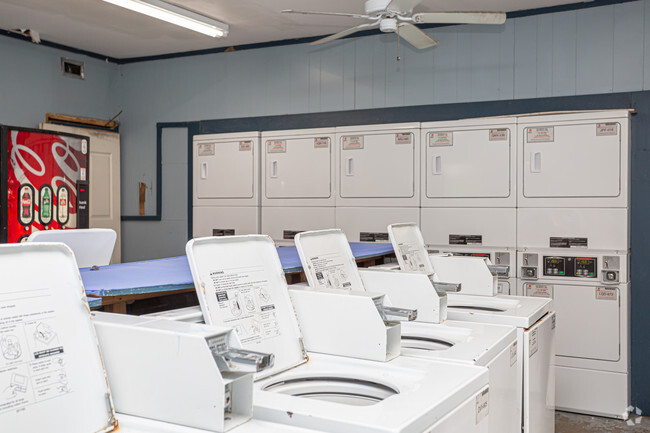 Laundry Room - Basswood