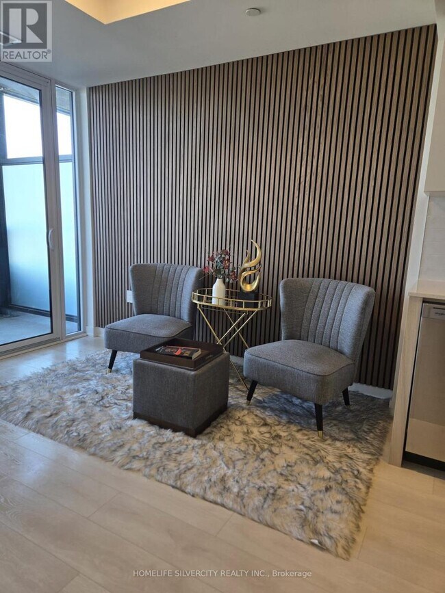 Photo du bâtiment - 4878 Powers Cmn