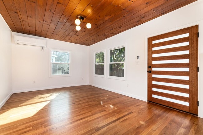 Foto del edificio - 6219 Arroyo Glen St