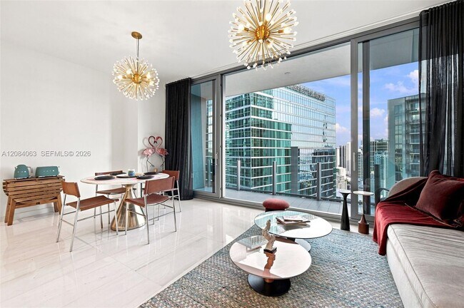 Foto del edificio - 300 Biscayne Blvd Way