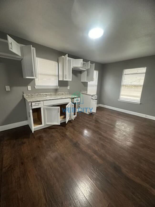 Foto del edificio - 1323 Grinnell St