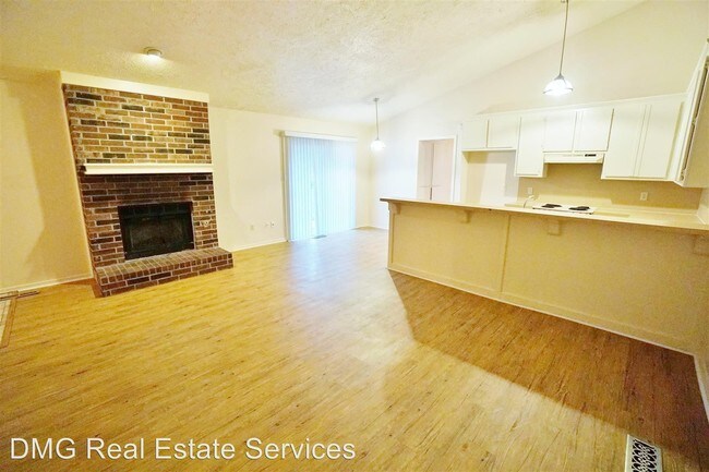 Building Photo - 213 Monticello Rd