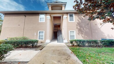 Building Photo - 9575 Amarante Cir