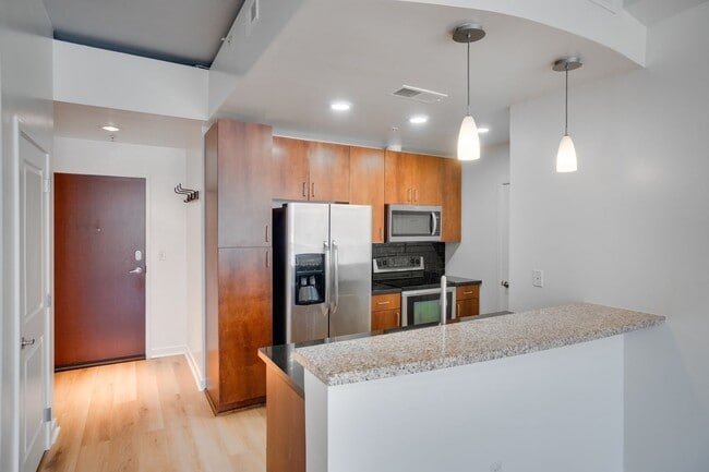 Foto del edificio - 155 S Court Ave