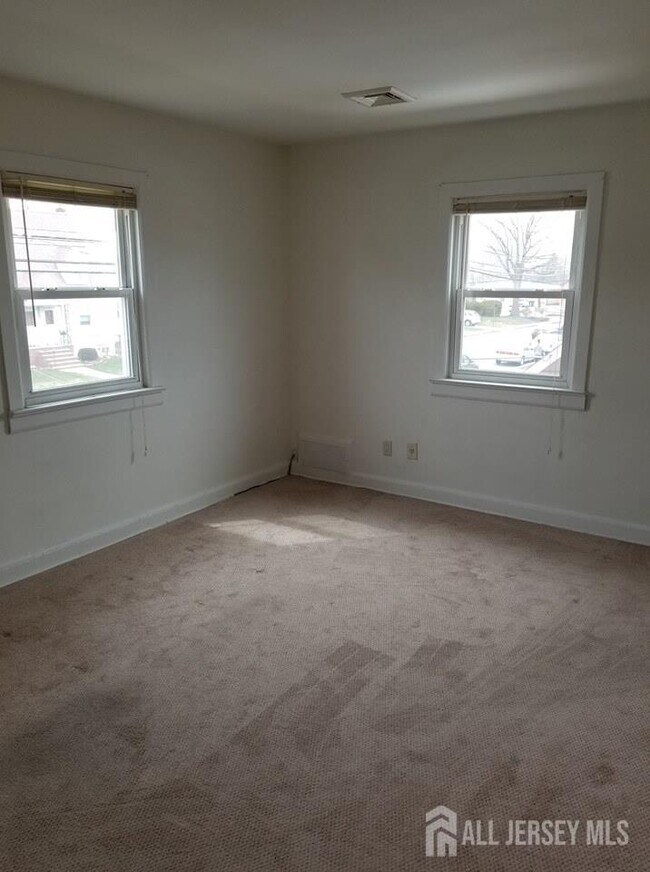 Foto del edificio - 33 Avenel St