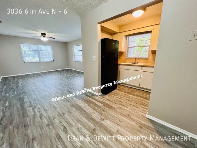 Building Photo - 2 Bed/1 Bath - Unit 6