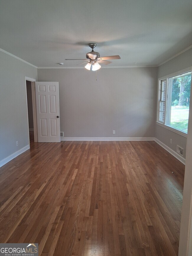Foto del edificio - 2122 Kimberly Rd SW