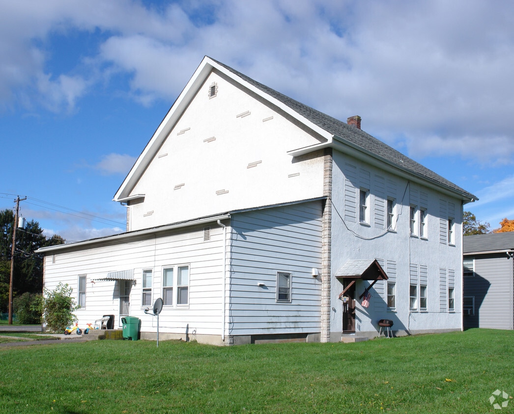 Building Photo - 221 Central Rd