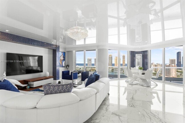 Building Photo - 2600 Island Blvd