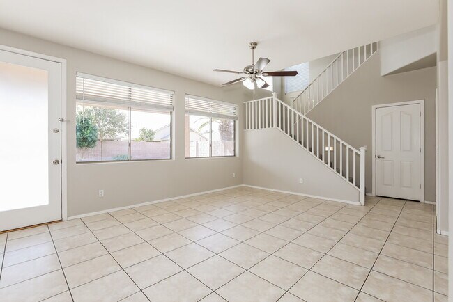 Building Photo - 3447 E Powell Way