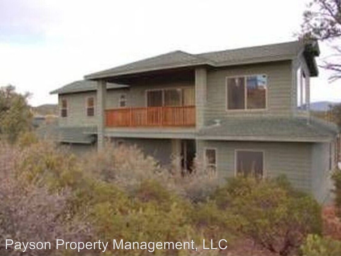 Primary Photo - 3 br, 3 bath House - 922 N. SCENIC DR