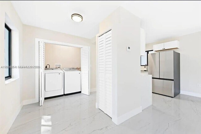 Foto del edificio - 721 SW 5th Ct