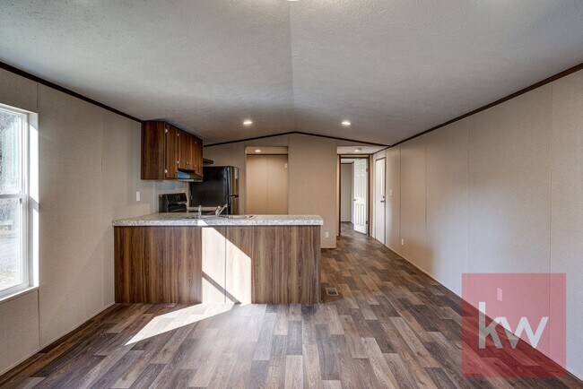 Foto del edificio - Chestnut St 119/Whispering Hills MHP