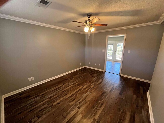 Foto del edificio - 3005 Sumac Rd SW