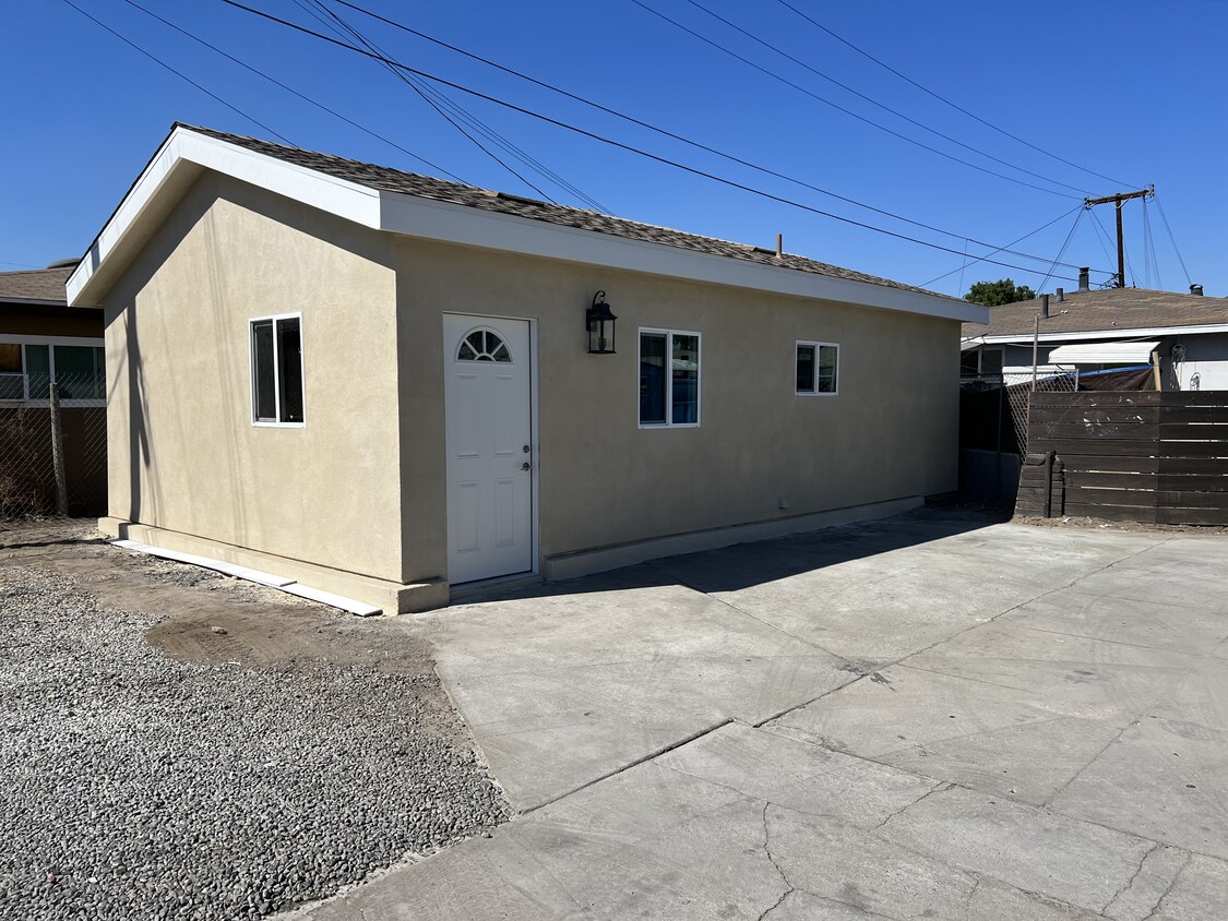 New construction finished in 2022 - 5207 Santa Ana St