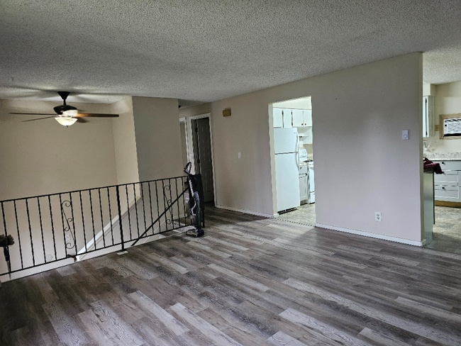 Foto del edificio - 411 S Pierce Rd