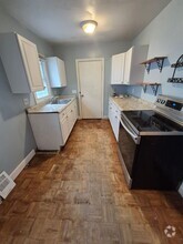 Building Photo - 409 W Hickory St