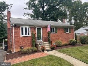Building Photo - 3252 Holly Hill Dr