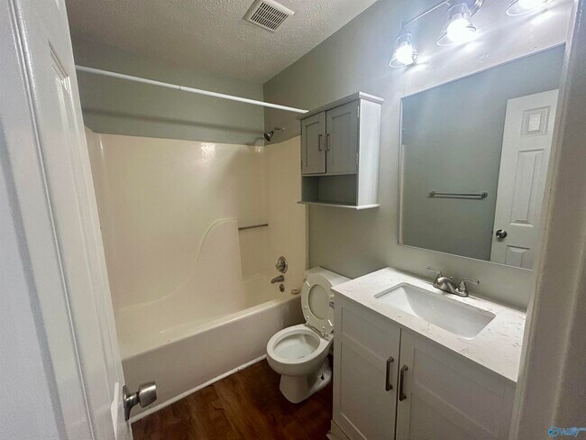 Foto del edificio - 4922 Cotton Row NW