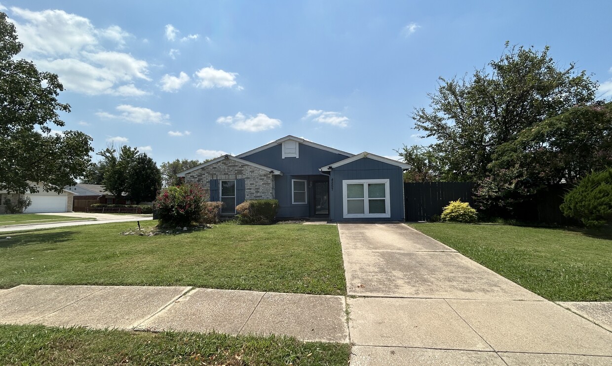 Foto principal - 4257 Caldwell Ave