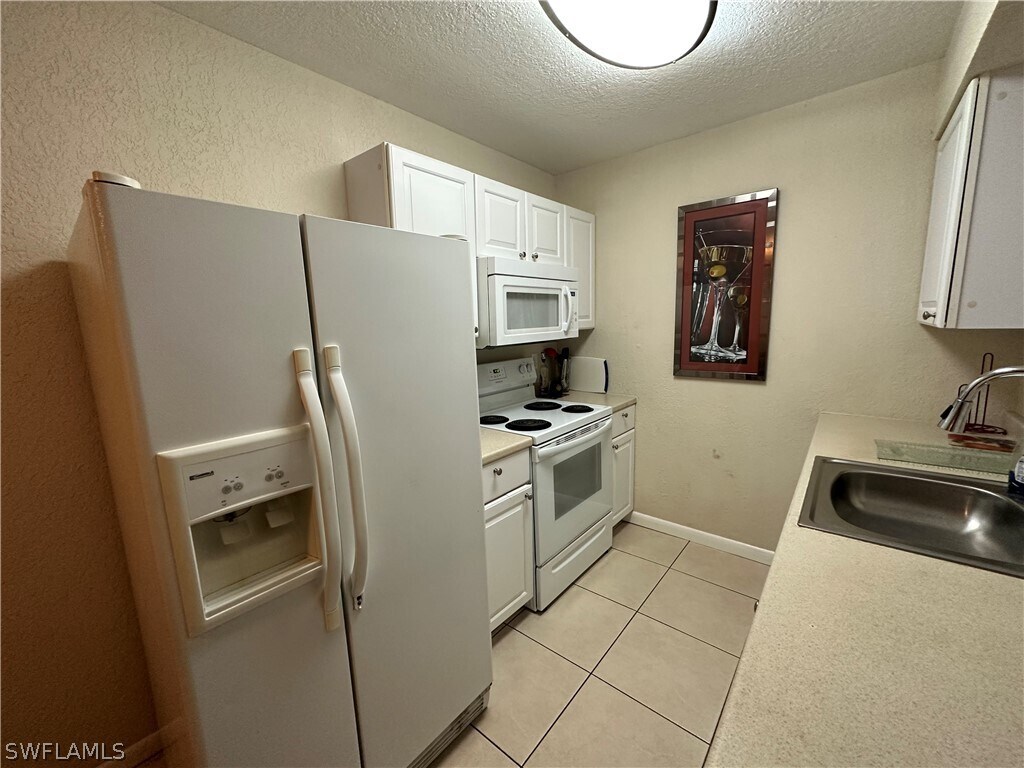 Foto del edificio - 4635 Bayshore Dr