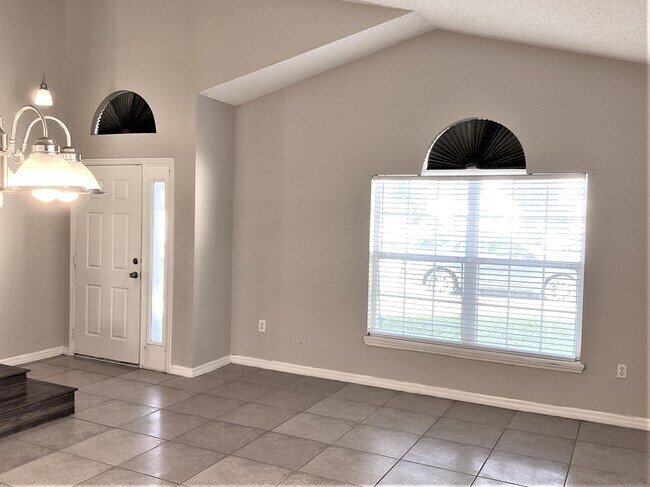 Building Photo - 2809 Sherbrook Ct