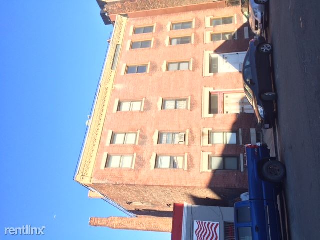 Building Photo - 32 Shelby St