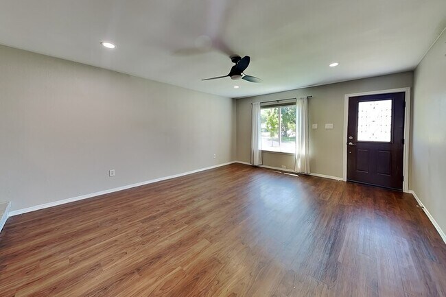 Foto del edificio - 3100 Fairgate Dr