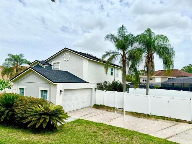 Building Photo - 7727 Glynde Hill Dr