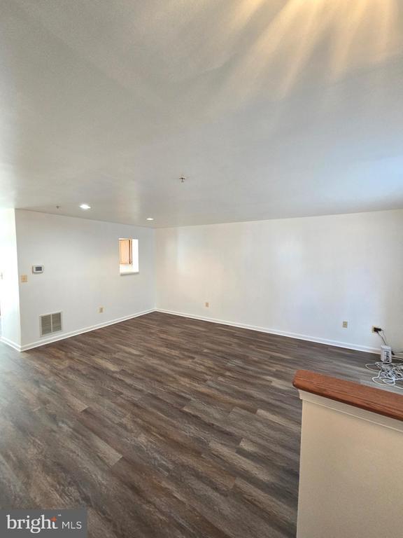 Building Photo - 6603 Buskin Ln