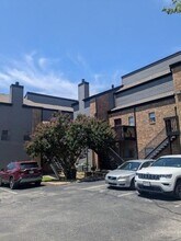 Building Photo - 505 Bellevue Pl