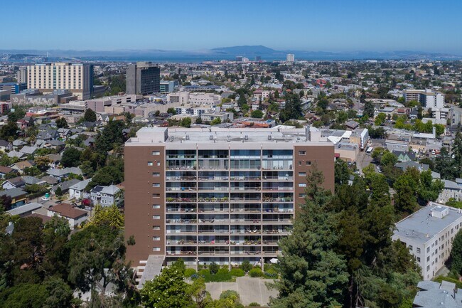 Foto del edificio - 1 Kelton Ct