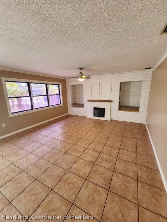 Foto del edificio - 2636 Queenswood Dr