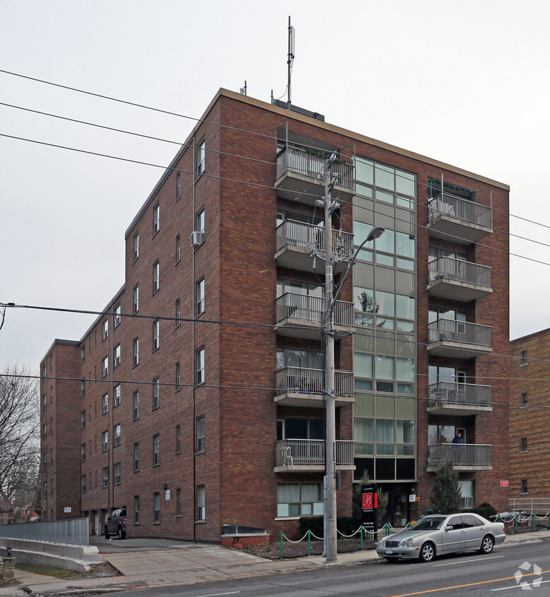 Primary Photo - 1291 Bayview Ave