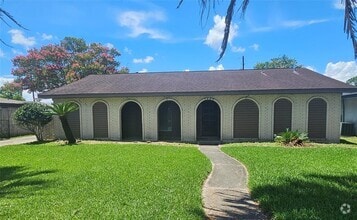 Building Photo - 3008 Tipps Dr