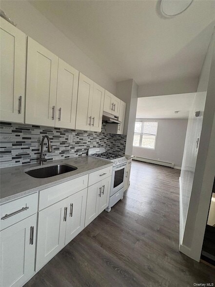 Photo - 52-25 Van Dam St Apartment