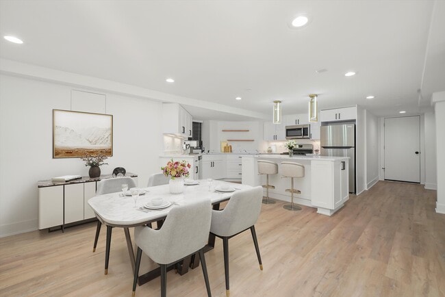 Building Photo - 2613 N Fairfield Ave