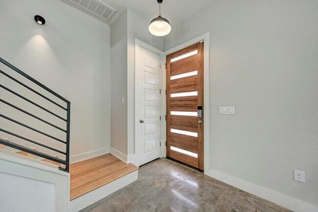 Building Photo - 2512 Wheless Ln