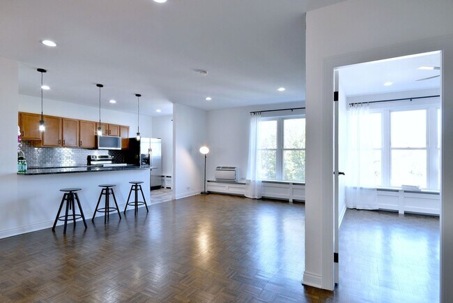 Foto del edificio - 1301 W Touhy Ave