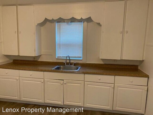 Building Photo - 2 br, 1 bath House - 44 W Strathmore