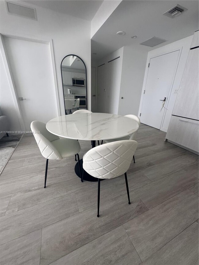 Foto del edificio - 55 SW 9th St