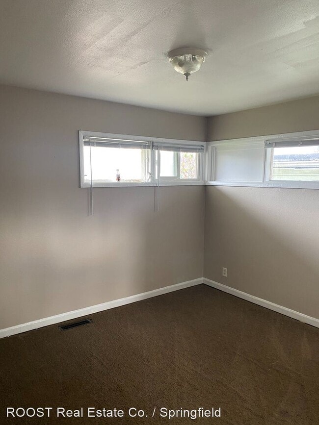 Building Photo - 3 br, 1 bath House - 538 Portage Path