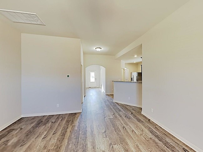 Building Photo - 421 E Mobile Terrace