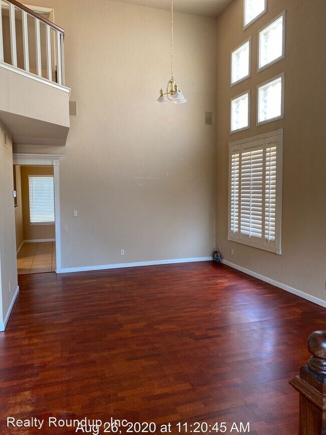 Building Photo - 3 br, 2.5 bath House - 14855 Reynosa Dr