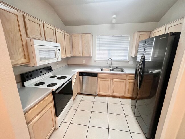 Building Photo - NEW IN MANAGEMENT - AVAILABLE JAN 1ST